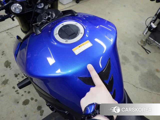 Проданный Suzuki GSR750 ABS id 4006180 из Японии, фото 3