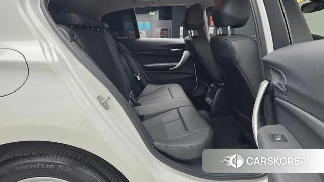 BMW 1 Series (F20) 2018 Белый из Кореи, фото 3