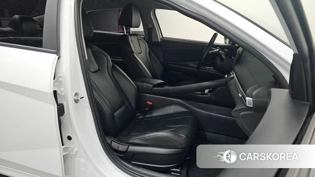 Hyundai Avante (CN7) 2022 Белый из Кореи, фото 3