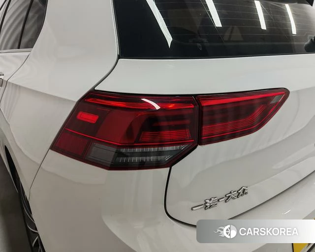 Volkswagen Golf 2021 Белый из Китая, фото 3