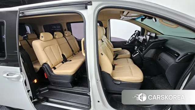 Hyundai Staria 2023 Белый из Кореи, фото 3