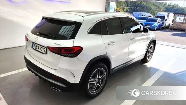 Mercedes-Benz GLA - Class H247 2023 Белый из Кореи, фото 3