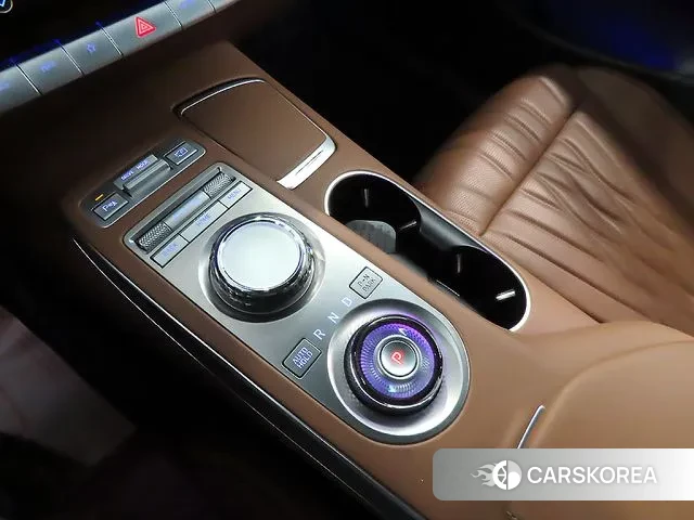Genesis GV70 2023 Белый из Кореи, фото 3