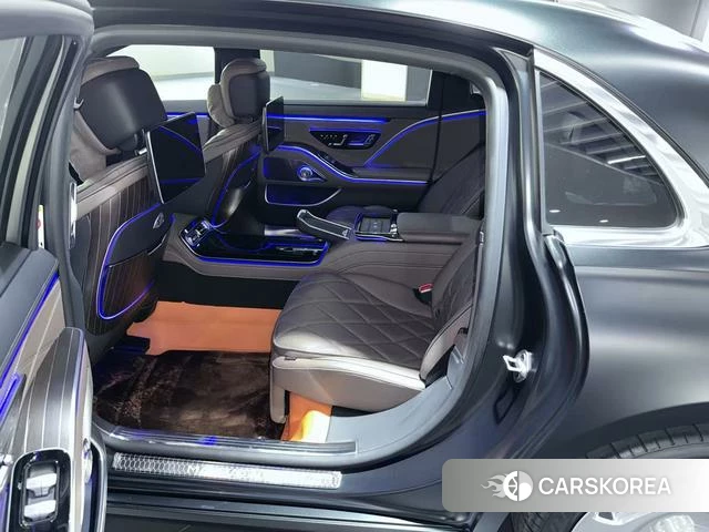 Mercedes-Benz Maybach S-class 2023 Черный из Китая, фото 3