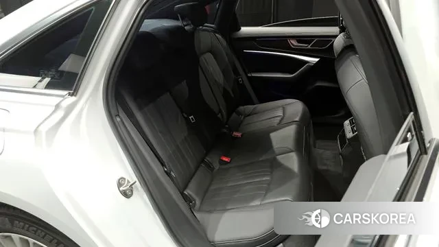 Audi A6 (C8) 2019 Белый из Кореи, фото 3