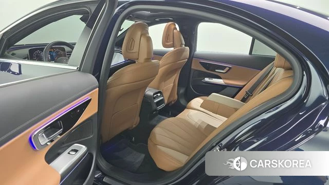 Mercedes-Benz E-Class W214 2025 Синий из Кореи, фото 3
