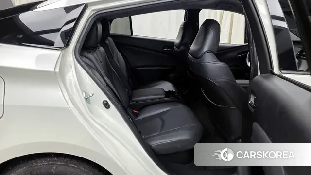 Toyota Prius Prime 2018 Белый из Кореи, фото 3