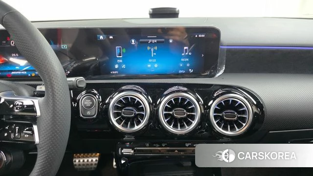 Mercedes-Benz A-Class W177 2025 Белый из Кореи, фото 3