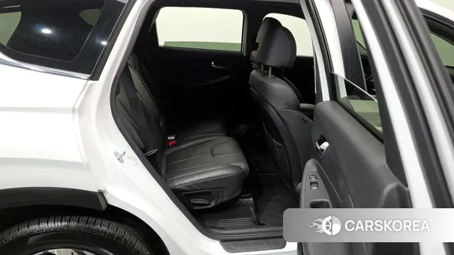 Hyundai The New Santa Fe 2023 Белый из Кореи, фото 3