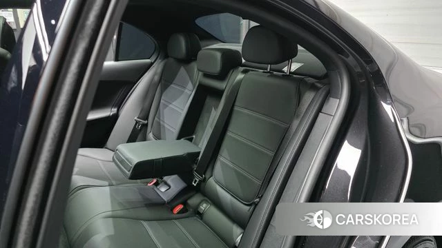 Mercedes-Benz C-Class W205 2022 Черный из Кореи, фото 3