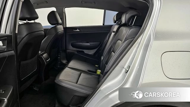 Kia Sportage The Bold 2021 Серебряный из Кореи, фото 3