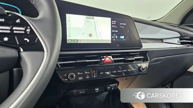 Kia Di Ol Nu Niro 2026 Белый из Кореи, фото 3