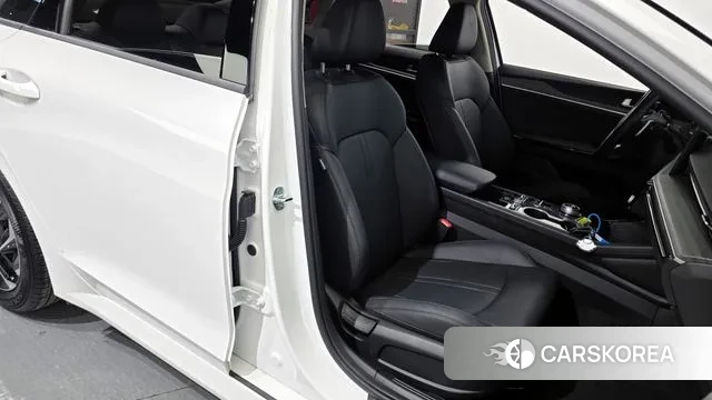 Kia The New K5 Hybrid 3rd generation 2024 Белый из Кореи, фото 3