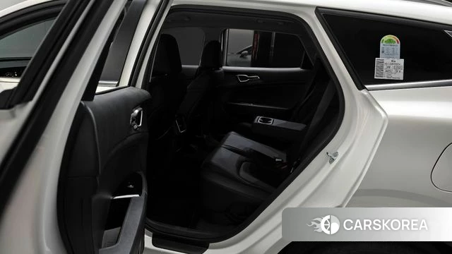 Kia Sportage 5th Generation Hybrid 2024 Белый из Кореи, фото 3