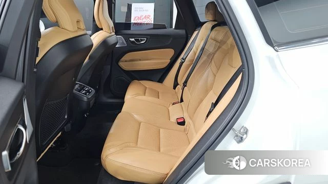 Volvo XC60 second Generation 2019 Белый из Кореи, фото 3