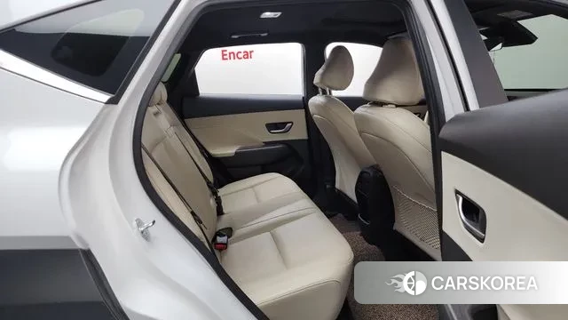 Hyundai Kona (SX2) 2023 Белый из Кореи, фото 3