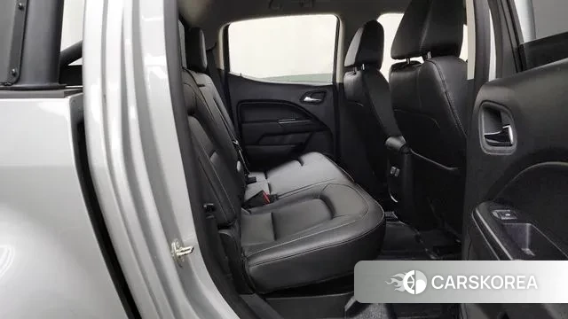 Chevrolet (GM Daewoo) Colorado 2019 Серебристо-серый из Кореи, фото 3
