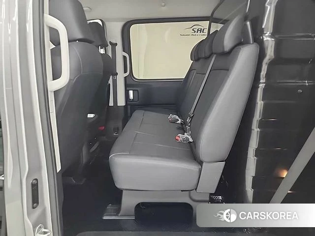 Hyundai Staria 2024 Серебряный из Кореи, фото 3