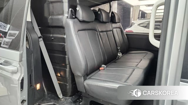 Hyundai Staria 2022 Серебристо-серый из Кореи, фото 3