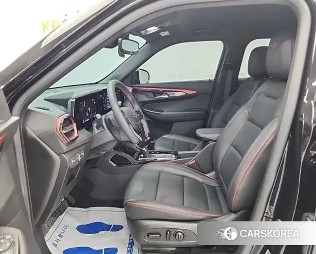 Chevrolet (GM Daewoo) The New Trail Blazer 2023 Черный из Кореи, фото 3