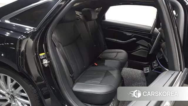 Audi A8 (D5) 2021 Черный из Кореи, фото 3