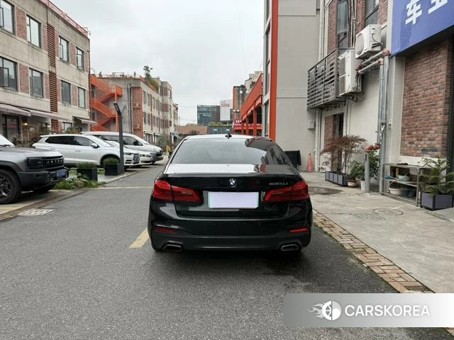 BMW 5 series 2019 Черный из Китая, фото 3