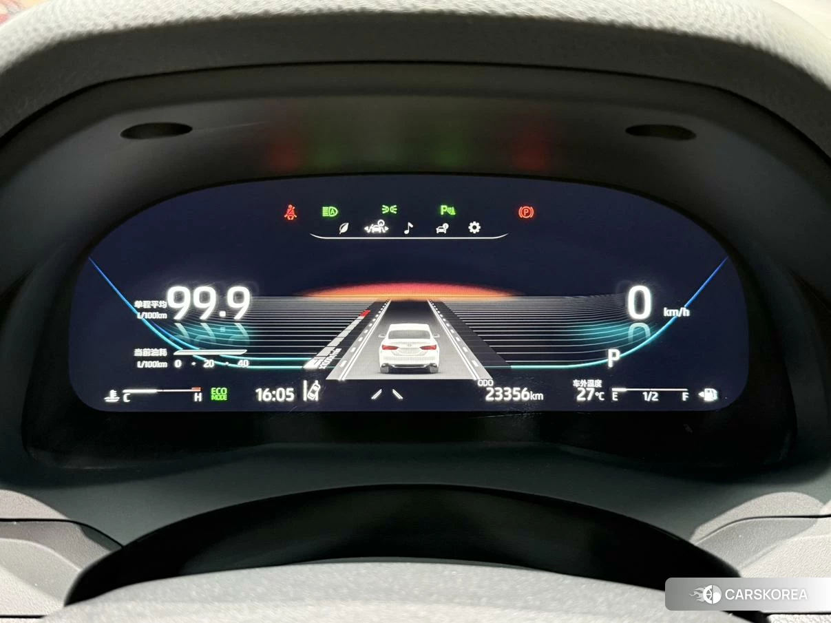 Toyota Camry 2021 Серебристо-серый из Китая, фото 3