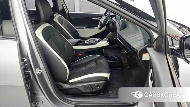 Kia EV6 2022 Серый из Кореи, фото 3