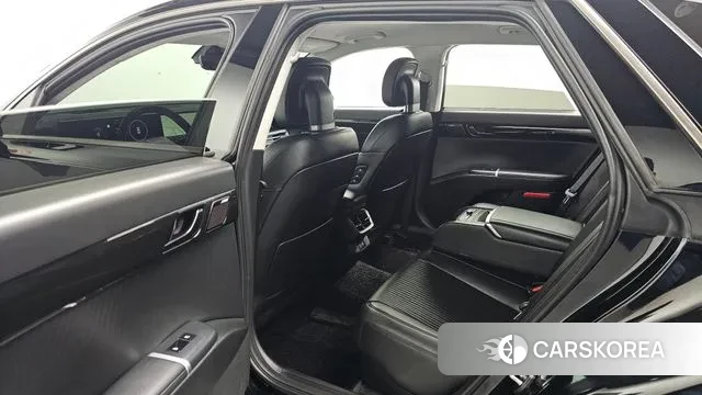 Hyundai Grandeur Hybrid (GN7) 2023 Черный из Кореи, фото 3