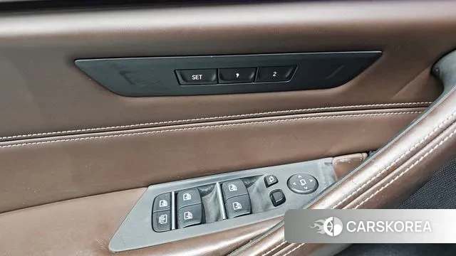 BMW 5 Series (G30) 2019 Черный из Кореи, фото 3