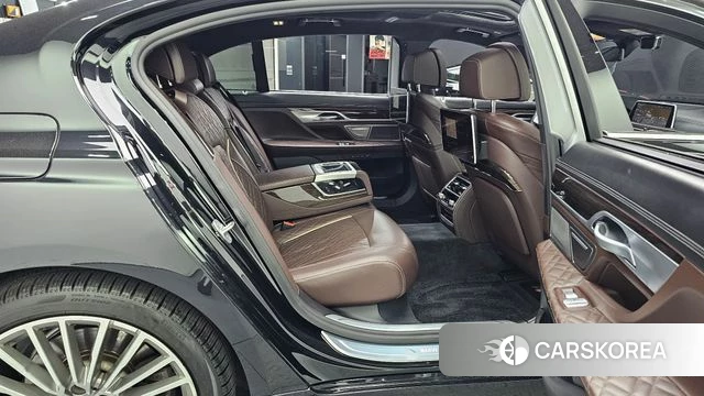 BMW 7 Series (G11) 2020 Черный из Кореи, фото 3