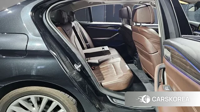 BMW 5 Series (G30) 2020 Черный из Кореи, фото 3