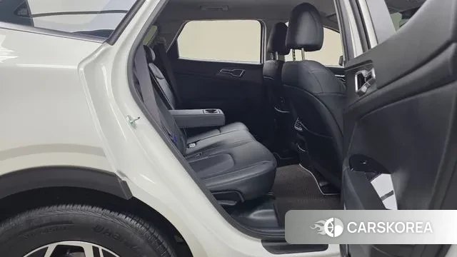Kia Sportage 5th Generation 2023 Белый из Кореи, фото 3