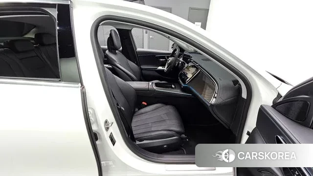 Mercedes-Benz E-Class W214 2024 Белый из Кореи, фото 3