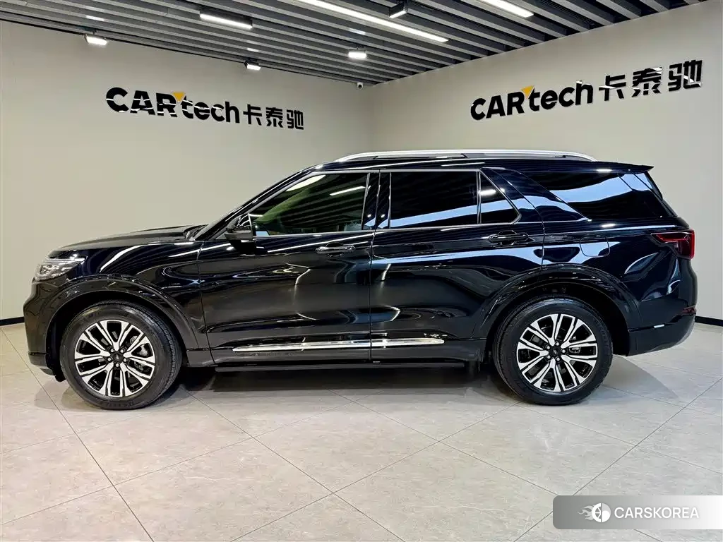 Ford Explorer 2026 Черный из Китая, фото 3
