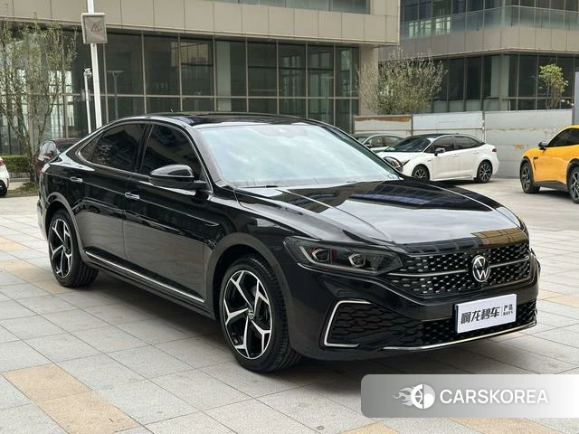 Volkswagen Passat 2023 Черный из Китая, фото 3