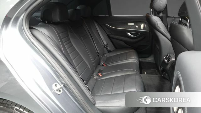 Mercedes-Benz E-Class W213 2022 Серый из Кореи, фото 3