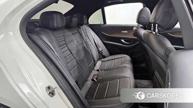 Mercedes-Benz E-Class W213 2021 Белый из Кореи, фото 3