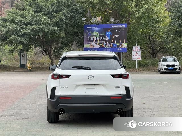 Mazda CX-50 line also 2023 Белый из Китая, фото 3