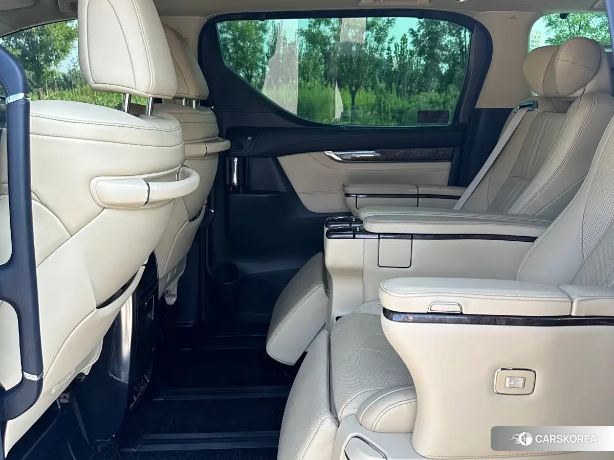 Toyota Elfa 2019 Черный из Китая, фото 3