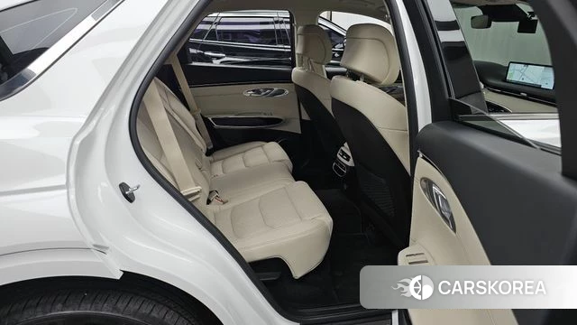 Genesis GV70 2023 Белый из Кореи, фото 3