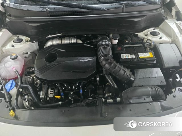 Kia Seltos 2022 Белый из Кореи, фото 3