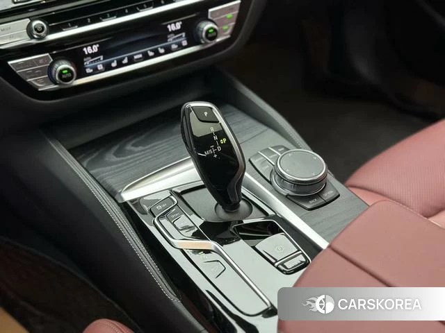 BMW 5 series 2023 Черный из Китая, фото 3