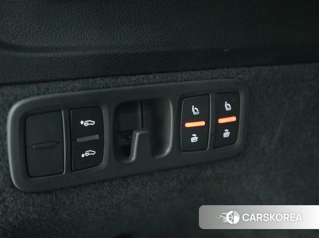 Audi Q7 2021 Черный из Китая, фото 3