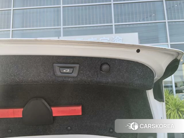 BMW 5 series 2023 Белый из Китая, фото 3