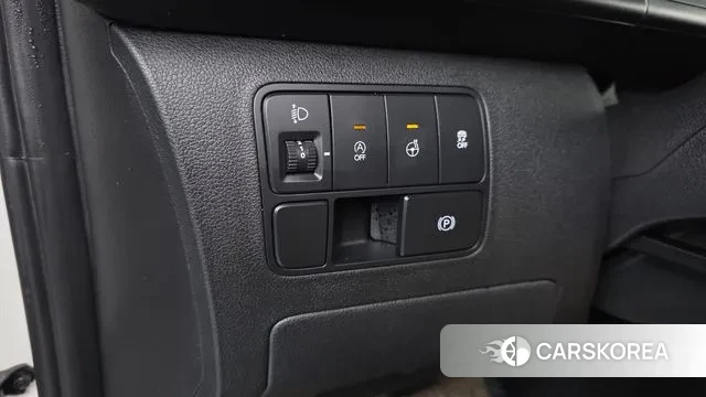 Hyundai Staria 2023 Белый из Кореи, фото 3