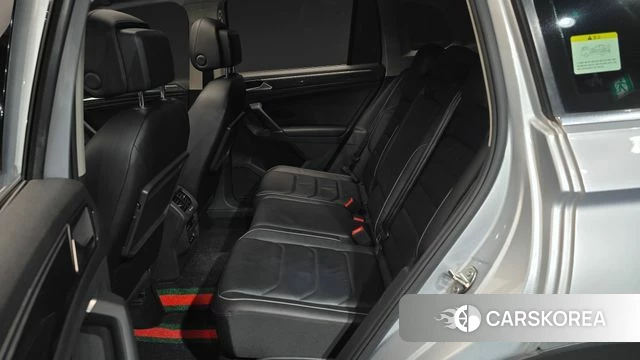 Volkswagen Tiguan second Generation 2018 Серебряный из Кореи, фото 3