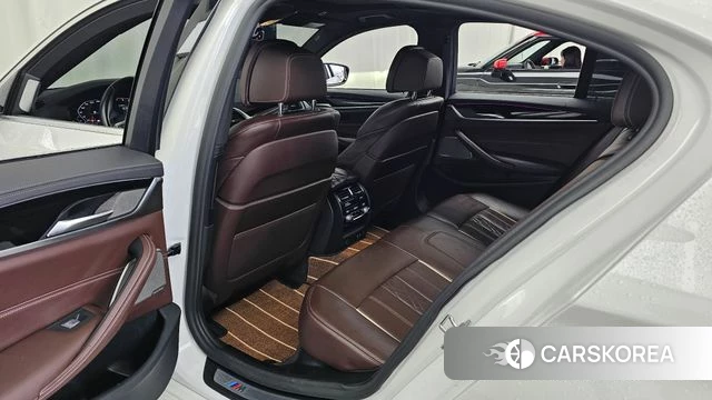 BMW 5 Series (G30) 2021 Белый из Кореи, фото 3