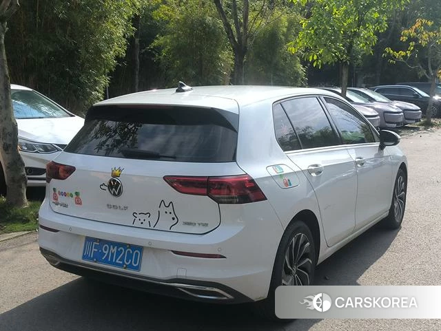Volkswagen Golf 2022 Белый из Китая, фото 3