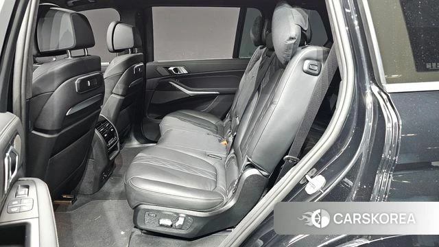 BMW X7 (G07) 2025 Черный из Кореи, фото 3